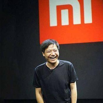 雷军武汉寄语青年，梦想与坚持的力量